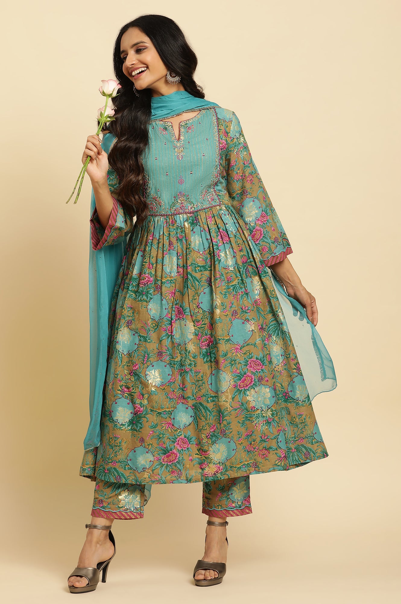 Brown Floral Printed Kurta, Pant And Dupatta Set - Image 5